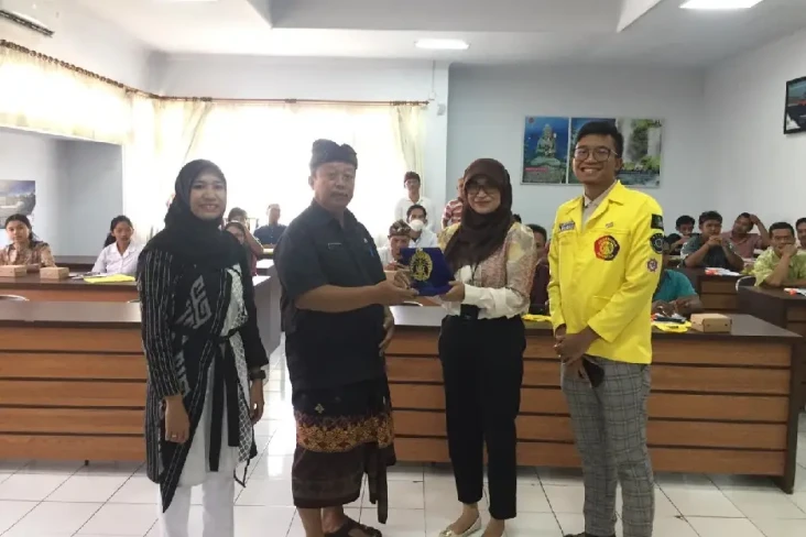 Universitas Indonesia...