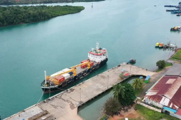2 Tahun Vakum, Kapal...