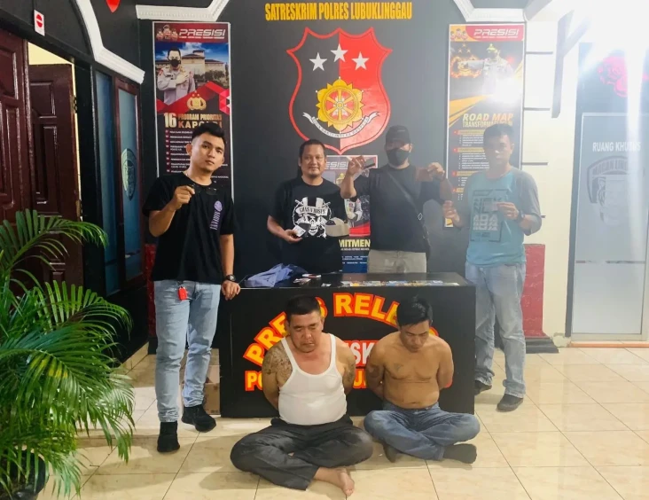 2 Pelaku Penipuan Ganjal...