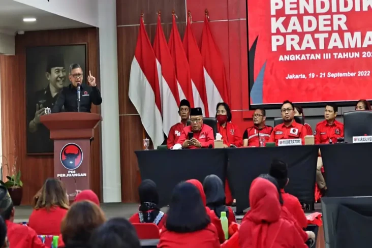 Bawa Pesan Megawati,...