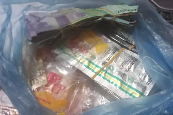Polisi Gulung Penjual...