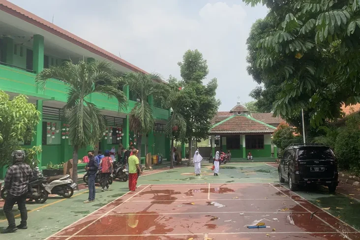 SDN Kayuringan Jaya...