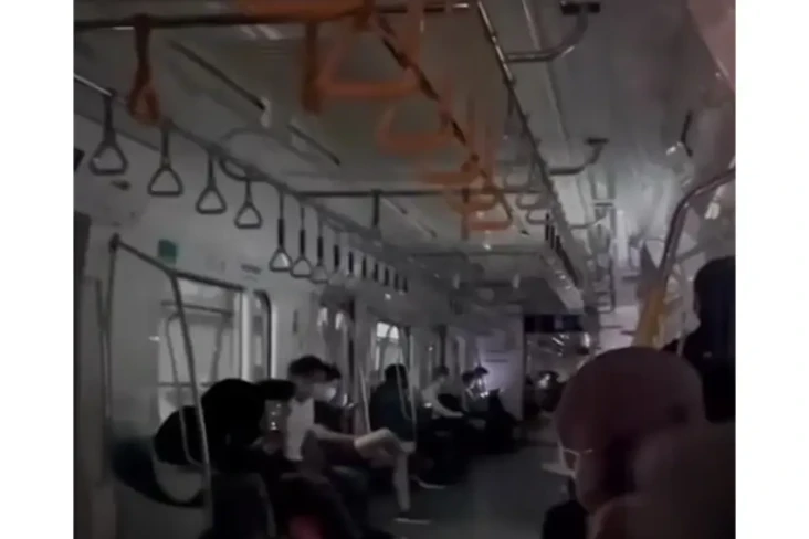 MRT Sempat Gangguan...