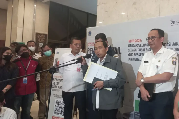 Perluasan Daratan Tertuang...