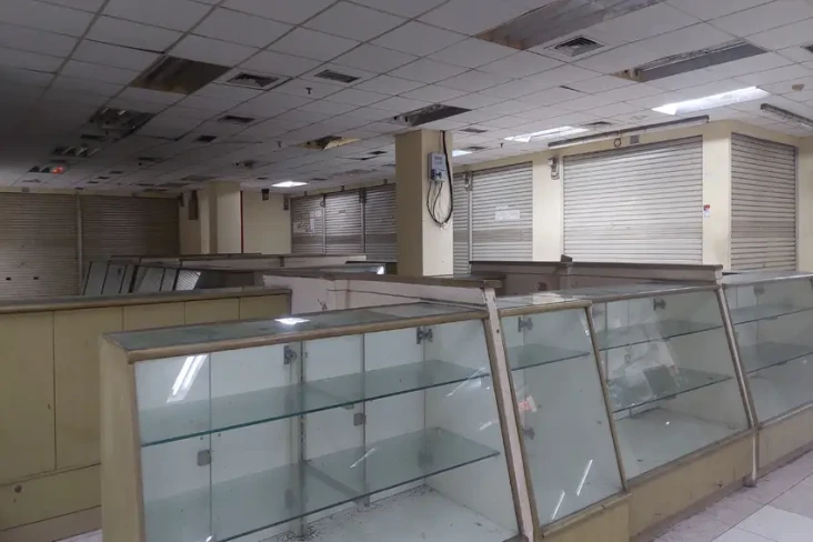 Gemerlap Pusat Elektronik...