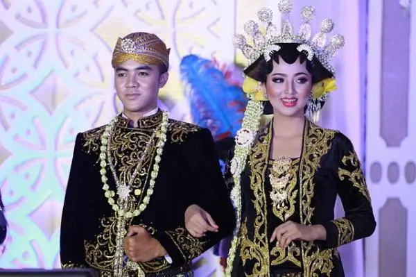 Tips Memilih Jodoh Menurut...