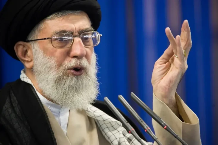 Khamenei Disindir karena...