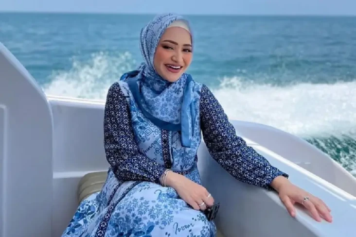 Memeluk Islam dan Berhijab,...