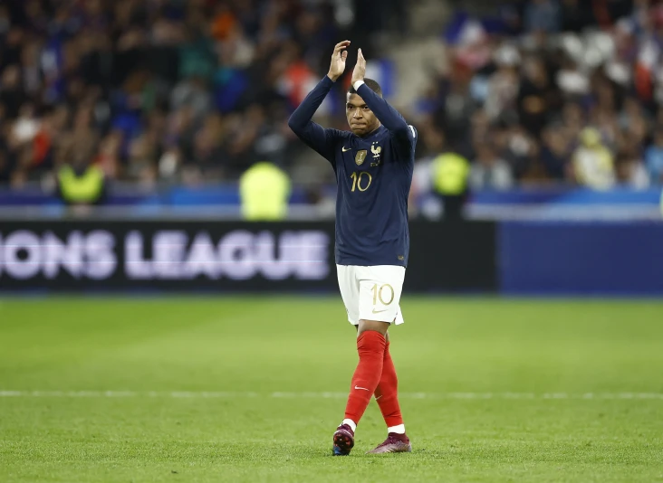 Kylian Mbappe Masuk...