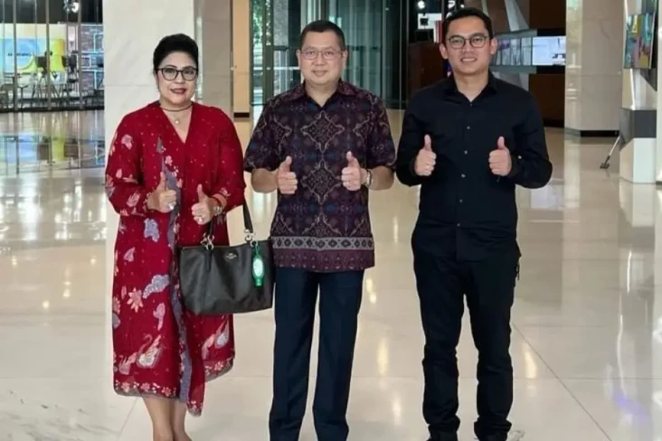 GKR Ayu Koes Indriyah...