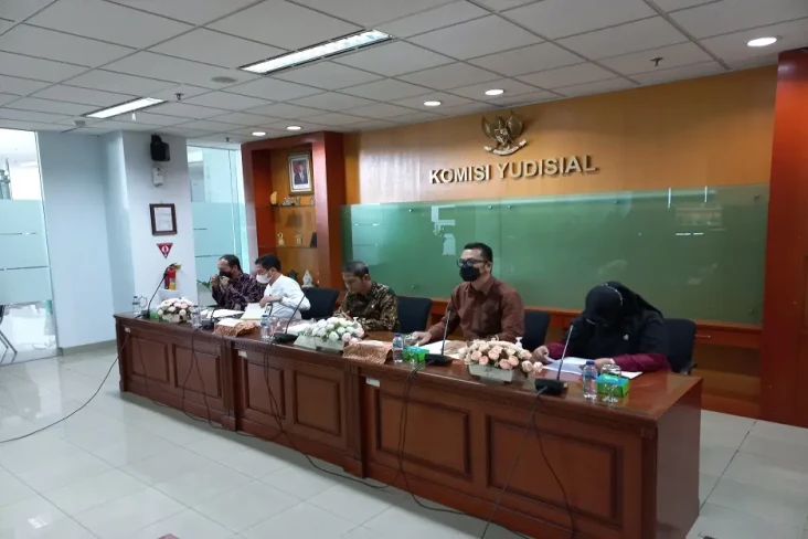 KY akan Periksa Hakim...