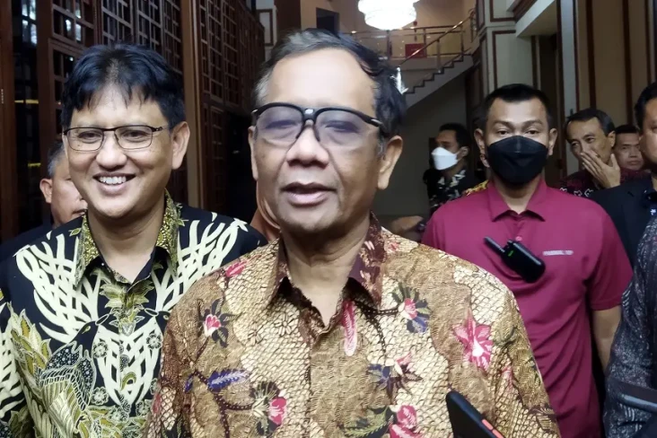 Mahfud MD Sebut Pejabat...