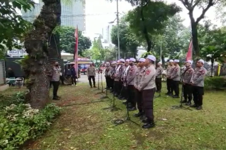 Hadapi Pendemo, Polda...