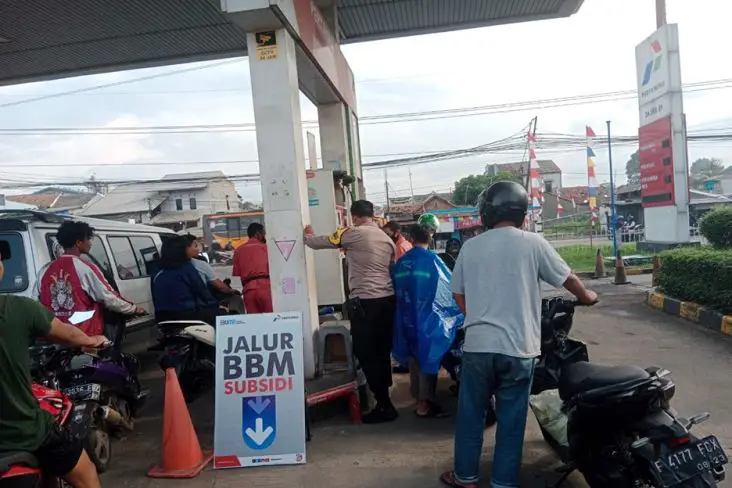 Kurangi Konsumsi BBM,...