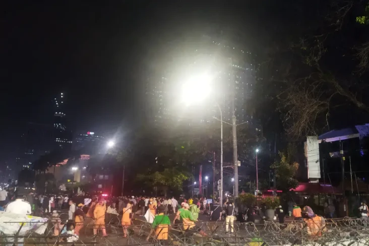 Pengunjuk Rasa Bubar...