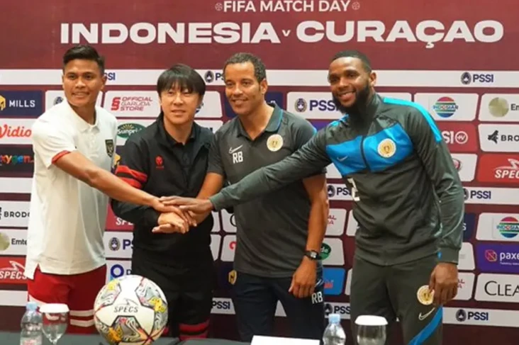 Jelang Bentrok vs Indonesia,...