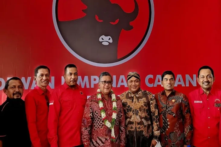 Hasto Bicara Nilai Kemanusiaan...
