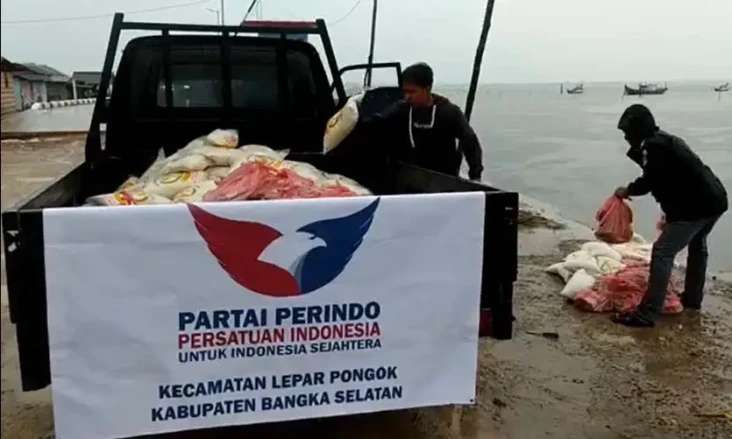 Perindo Salurkan Bantuan...