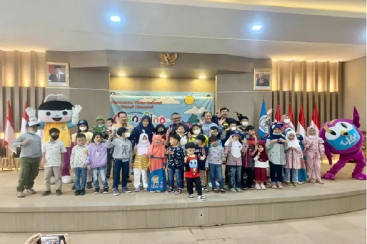 Kemendikbudristek Luncurkan...