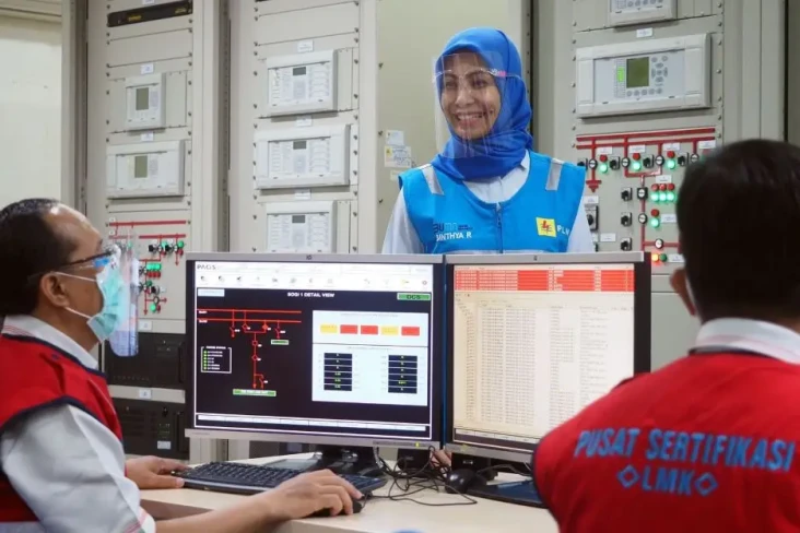 7 Srikandi Jabat Posisi...