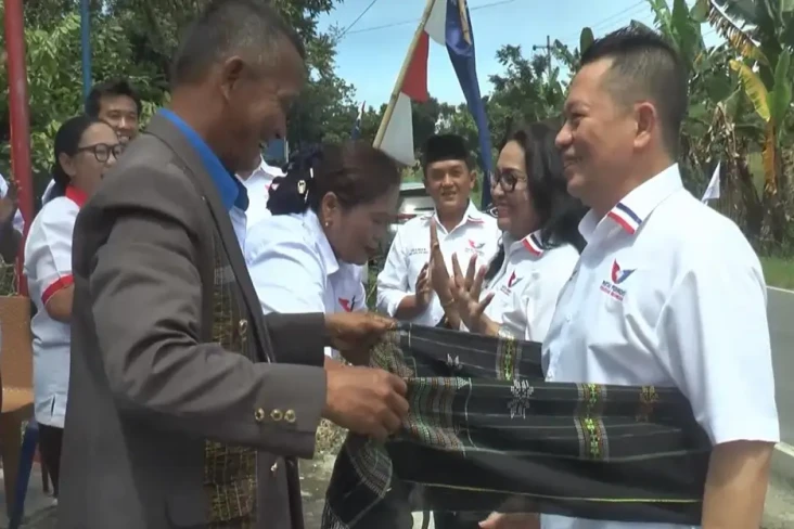 Kunjungi Simalungun,...