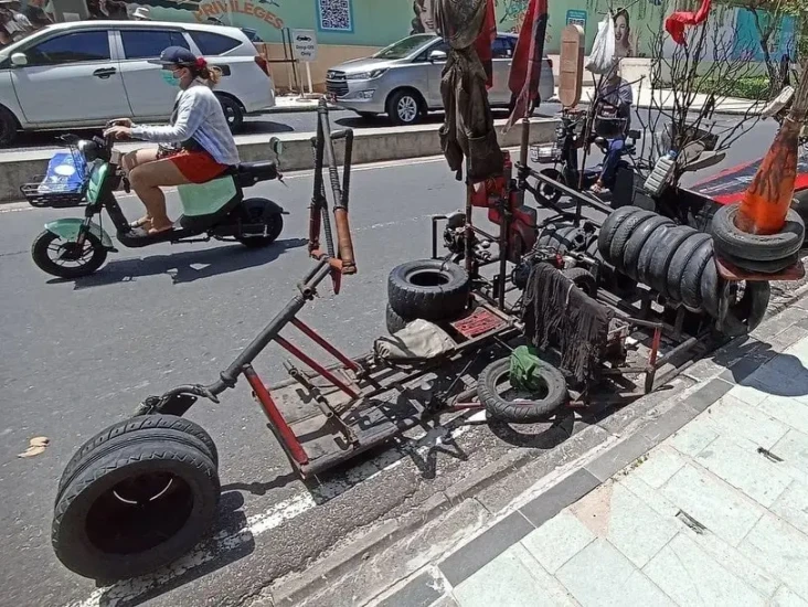 Fenomena Vespa Gembel,...