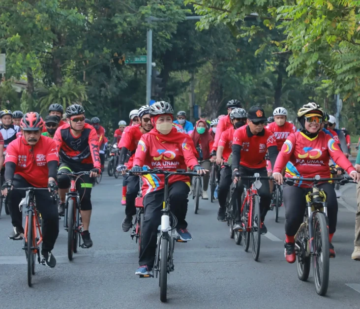 HUT Emas IKA Unair,...
