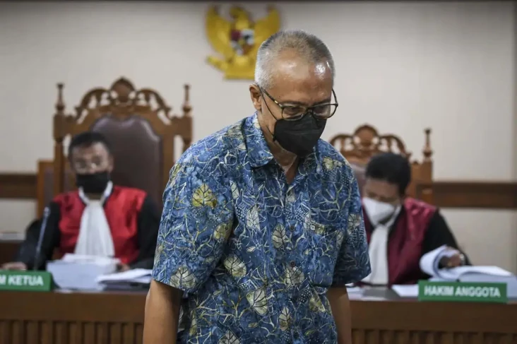 Korupsi Proyek Kampus...