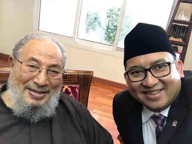 Syaikh Yusuf Al-Qardhawi...