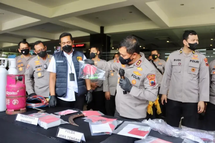 Polisi Korban Ledakan...