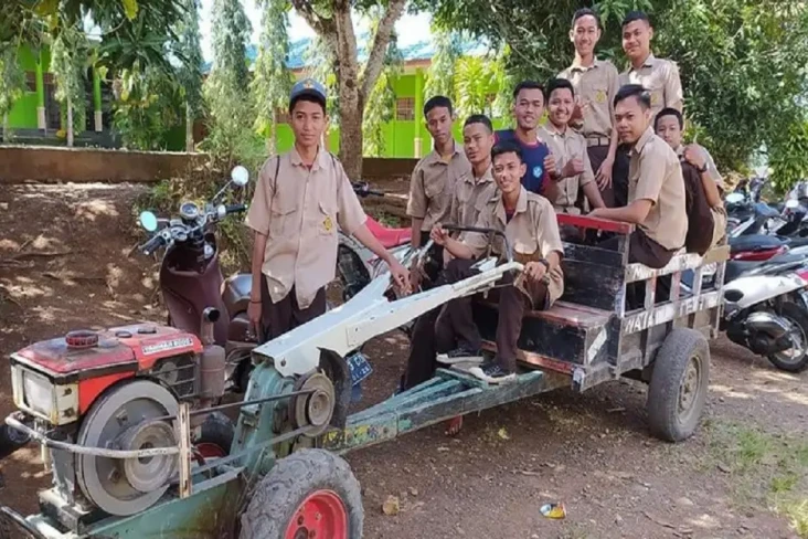 Viral Siswa SMK Pilih...