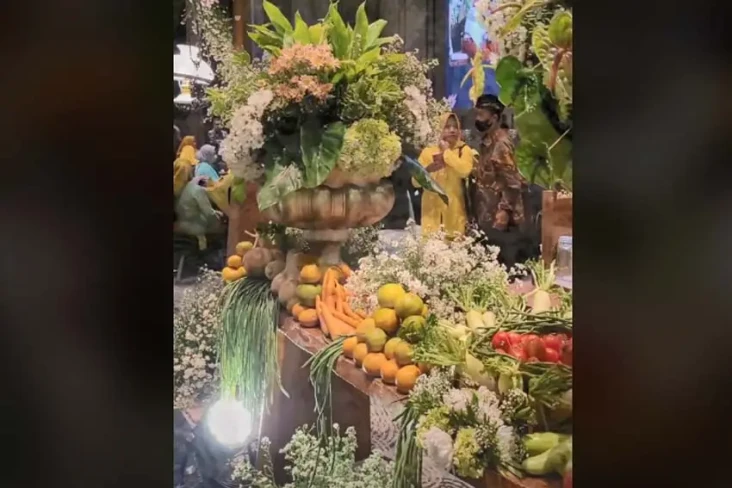 Viral! Resepsi Pernikahan...