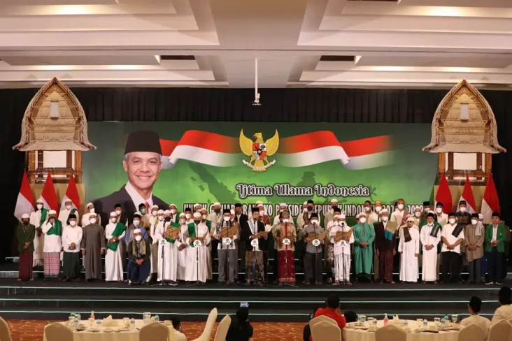 Ratusan Ulama Doakan...