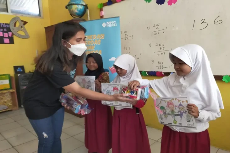 Dikunjungi MNC Peduli,...