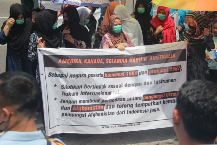 Ratusan Pengungsi Afganistan...