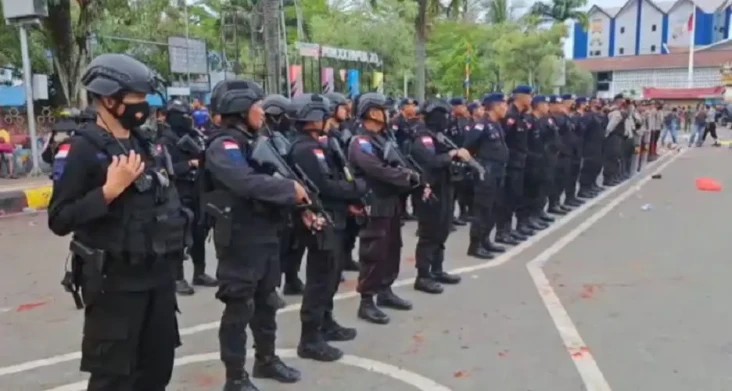 Massa Pendukung Padati...