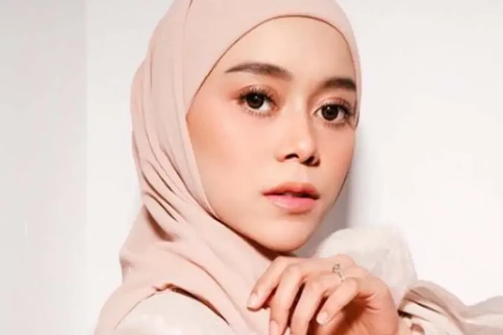 Seperti Lesti Kejora,...