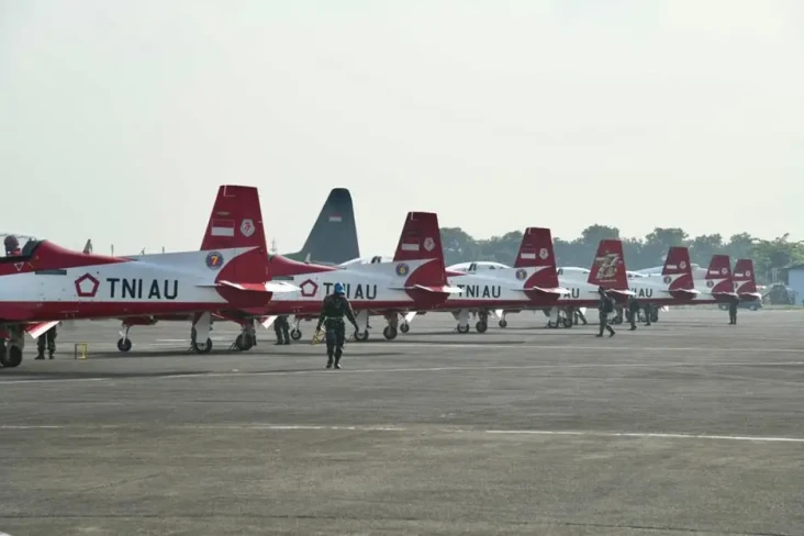 HUT ke-77 TNI, 12 Helikopter...