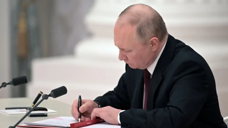 Teken 2 Dekrit, Putin...