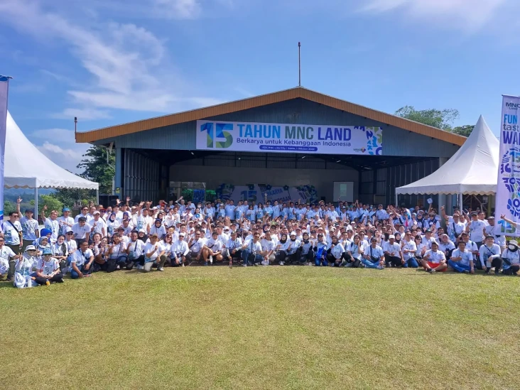 Rayakan HUT ke-15, MNC...