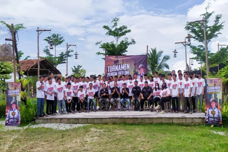 Relawan Kenalkan Ganjar...
