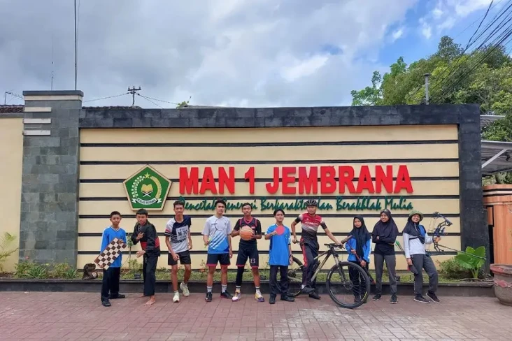 Luar Biasa, MAN 1 Jembrana...