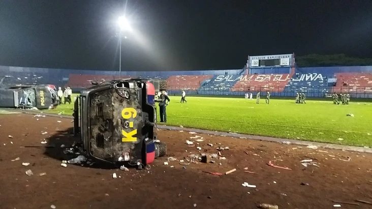 2 Polisi Meninggal,...