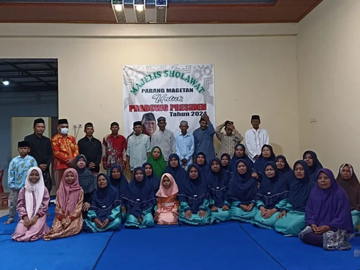 Warga Magetan Gelar...