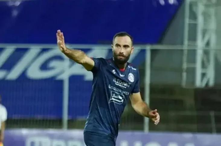 Sergio Silva Ceritakan...