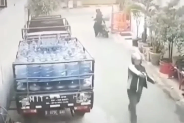 Polisi Olah TKP Penembakan...