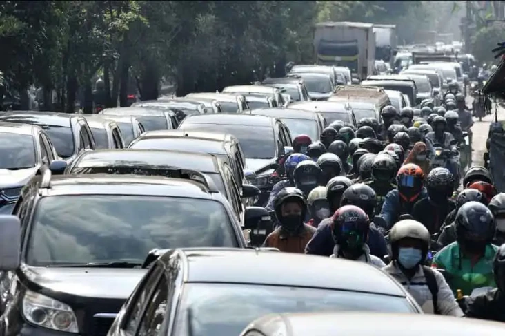 Urai Kemacetan, F-PKS...