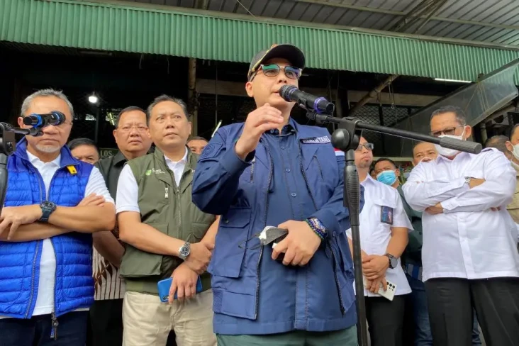 Produksi Beras Cukup...