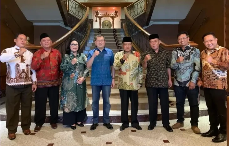 HT dan Kader Partai...