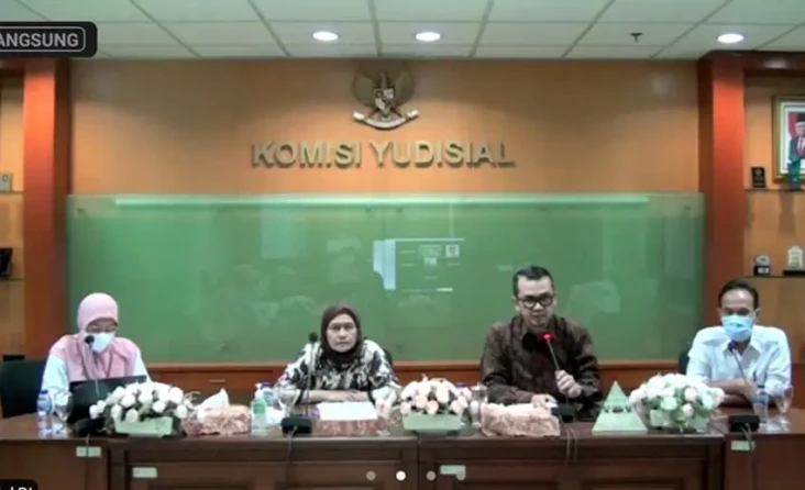 KY Buka Kartu Hakim...
